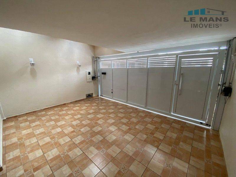 Casa à venda com 2 quartos, 91m² - Foto 4