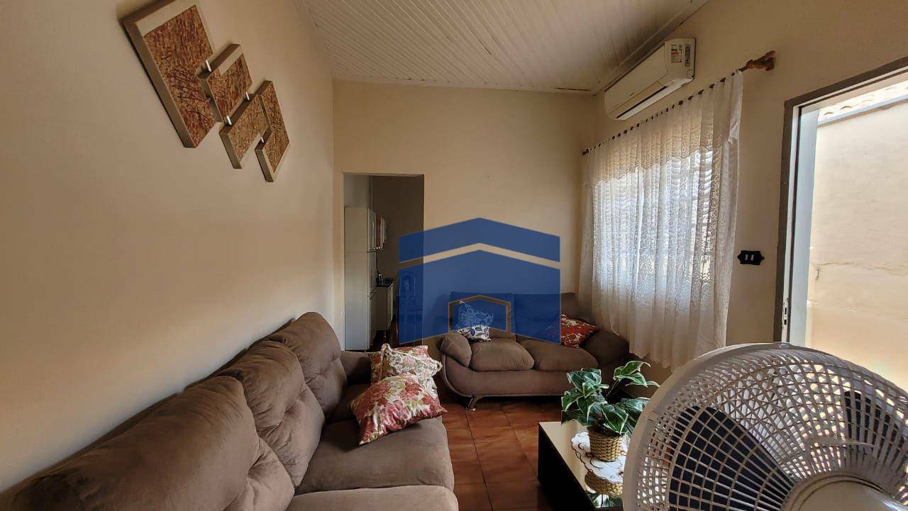 Casa à venda com 2 quartos, 89m² - Foto 3