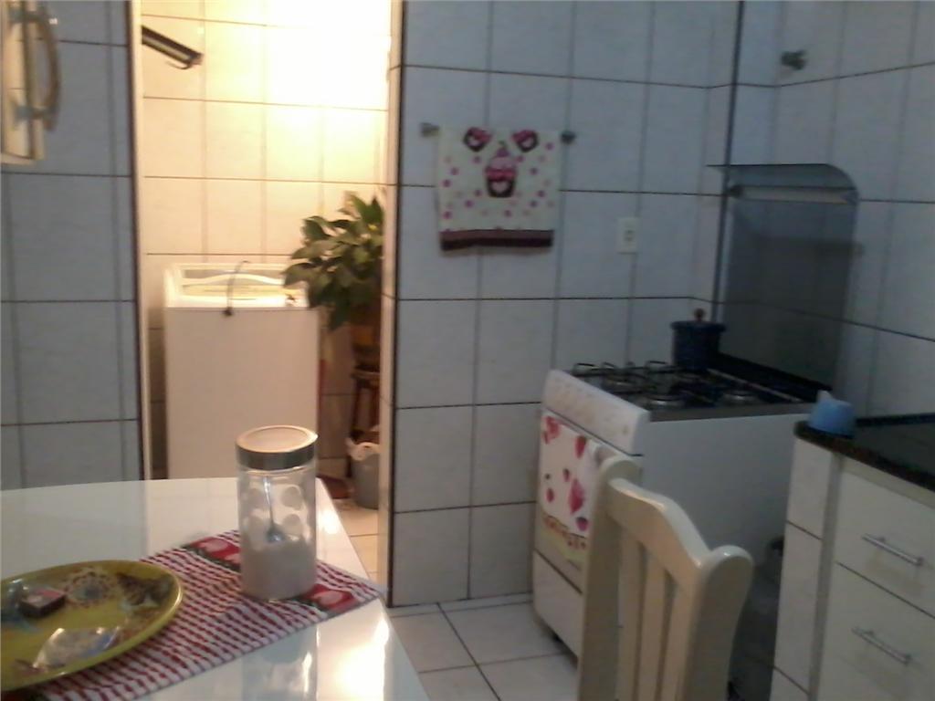 Apartamento à venda com 2 quartos, 65m² - Foto 2