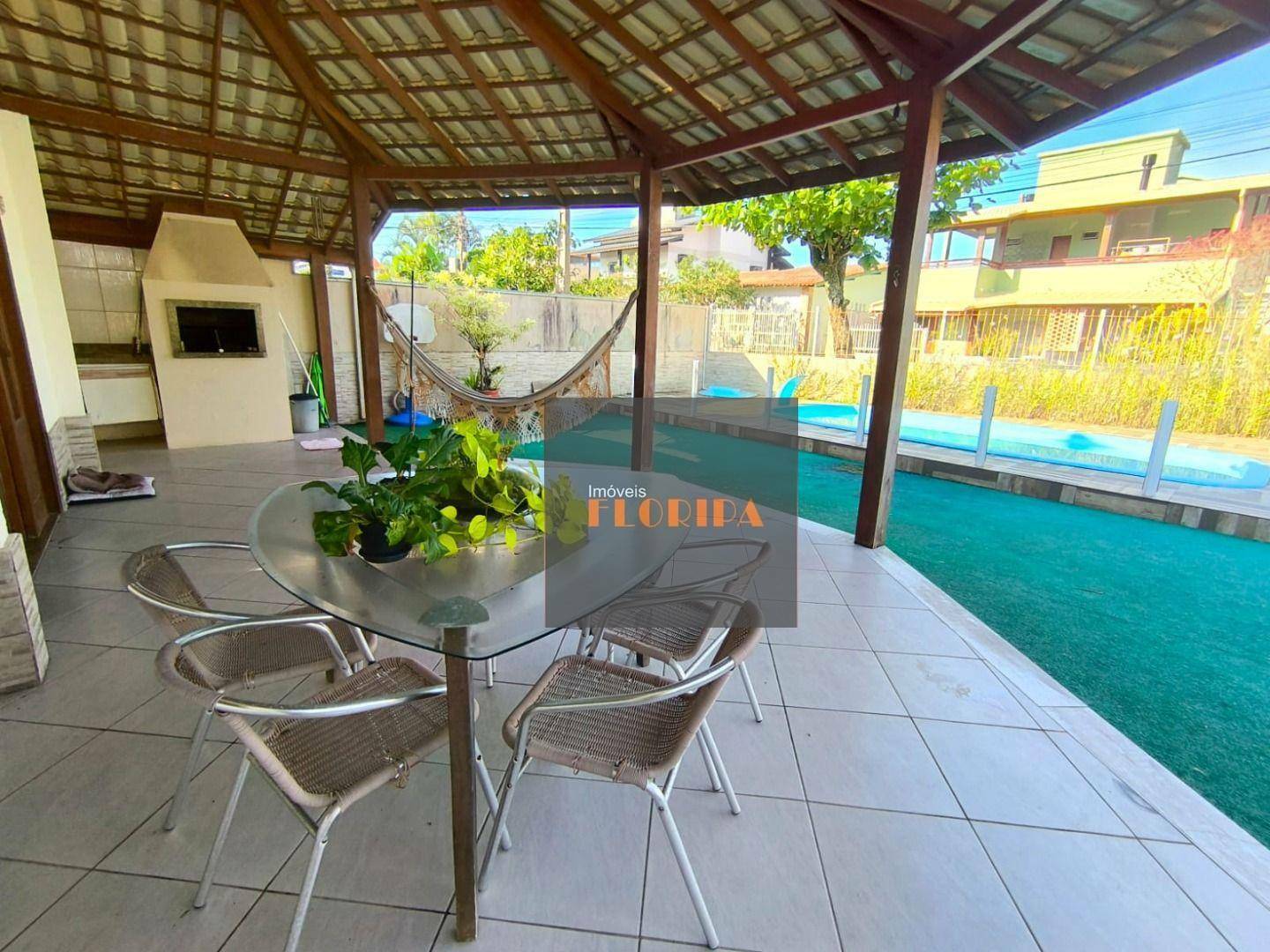Casa à venda com 4 quartos, 200m² - Foto 4