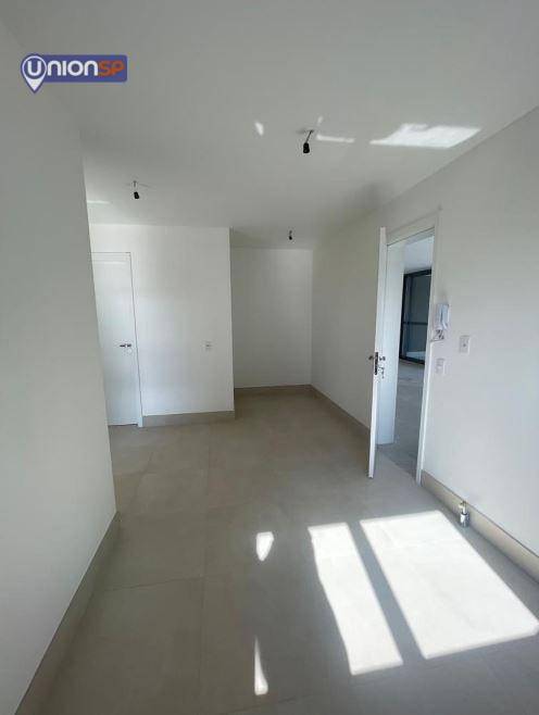 Apartamento à venda com 3 quartos, 157m² - Foto 12