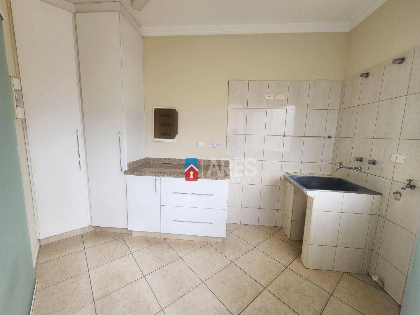 Casa à venda com 4 quartos, 287m² - Foto 14