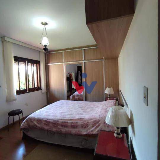 Casa à venda com 5 quartos, 240m² - Foto 7