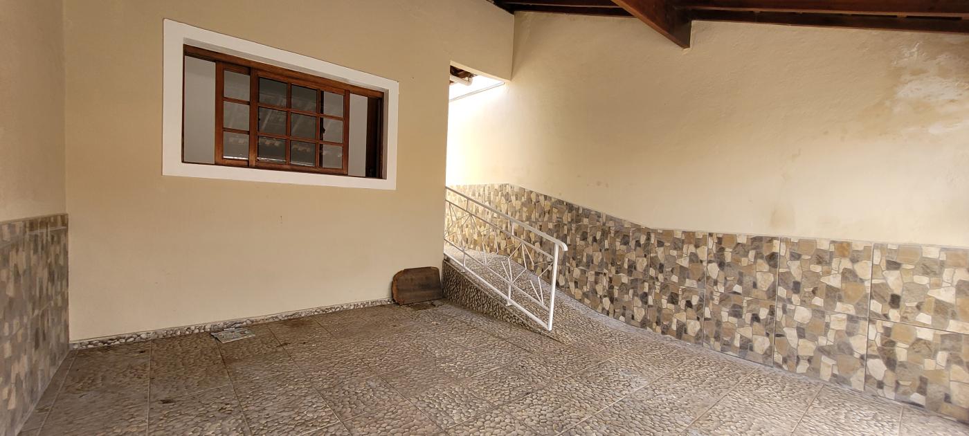 Casa à venda com 2 quartos, 125m² - Foto 2