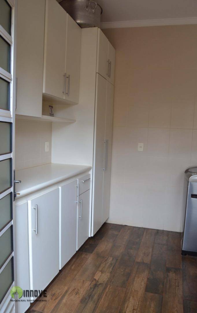 Casa à venda com 3 quartos, 230m² - Foto 13