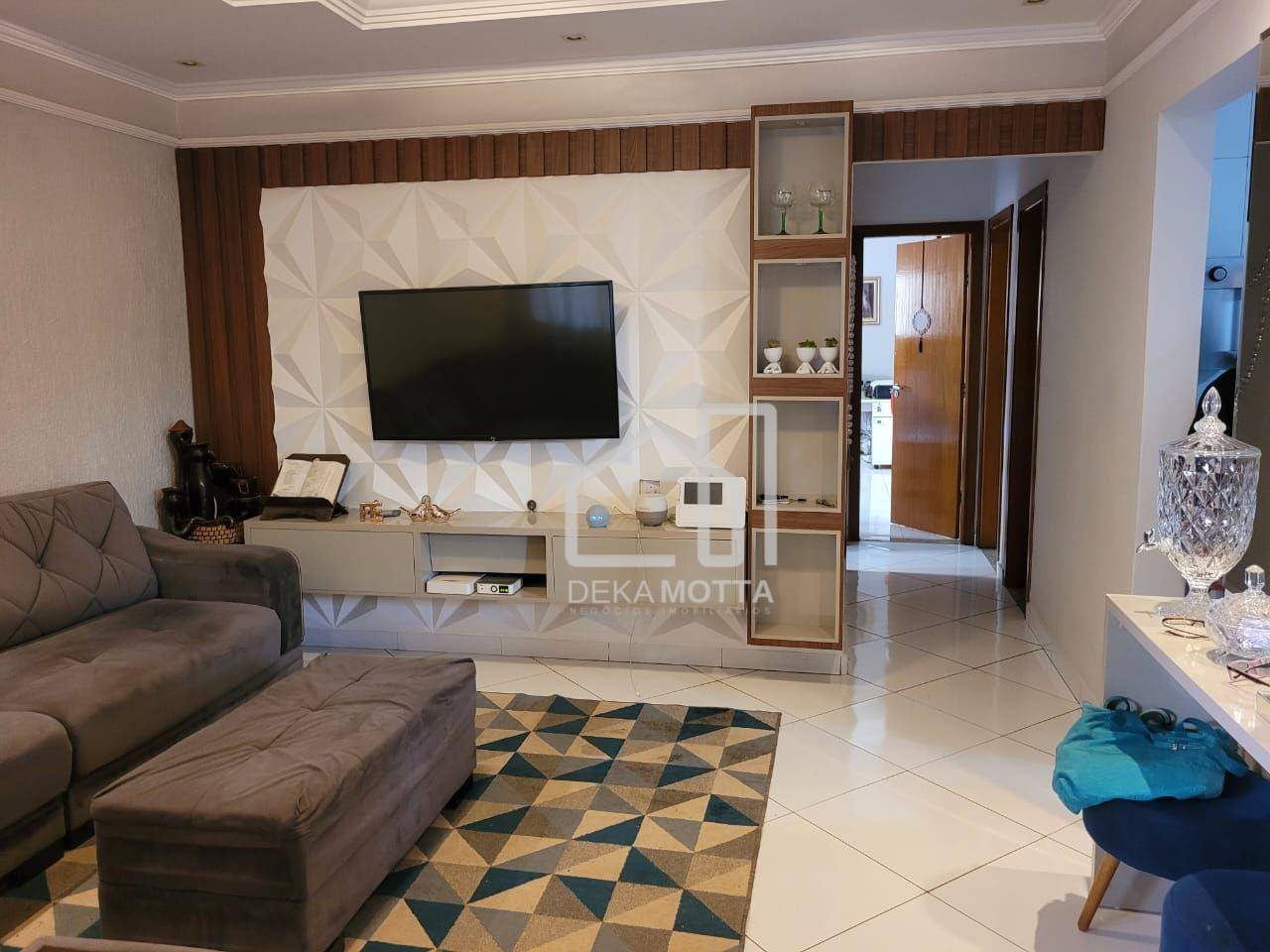 Casa à venda com 3 quartos, 157m² - Foto 1