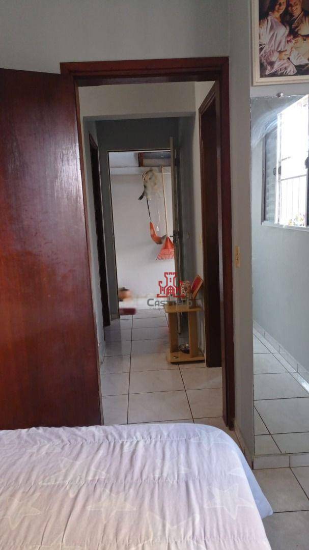 Casa à venda com 3 quartos, 98m² - Foto 13