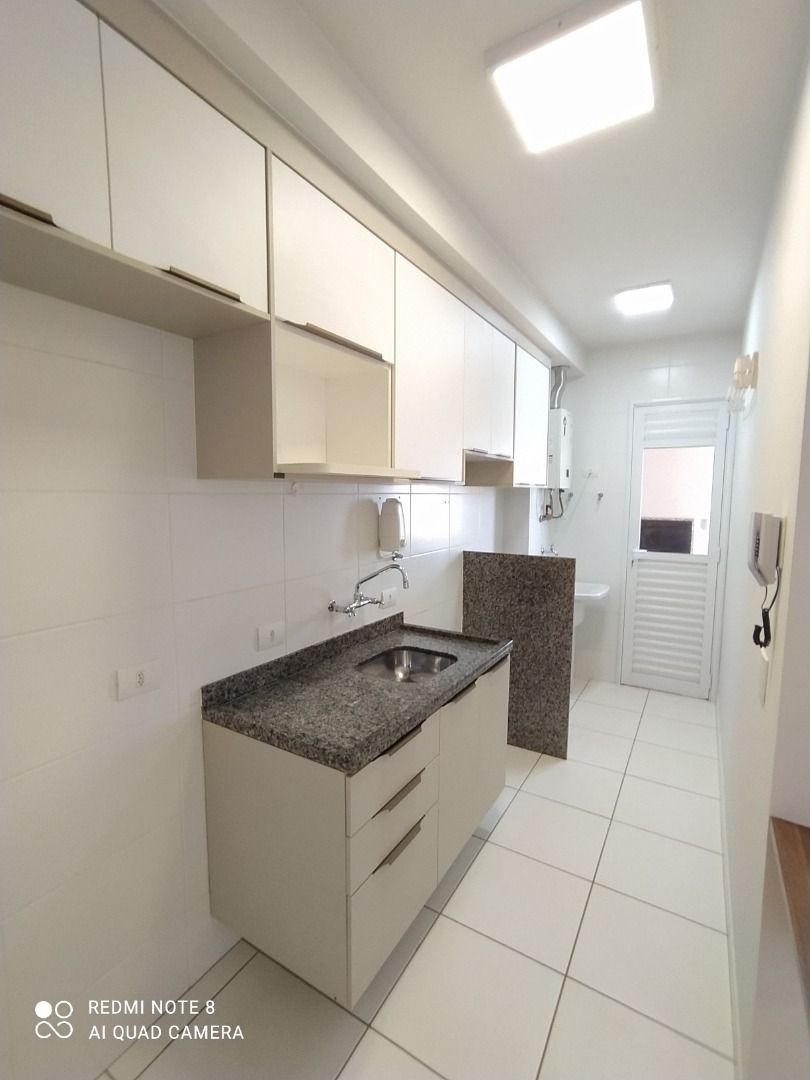 Apartamento para alugar com 2 quartos, 69m² - Foto 12