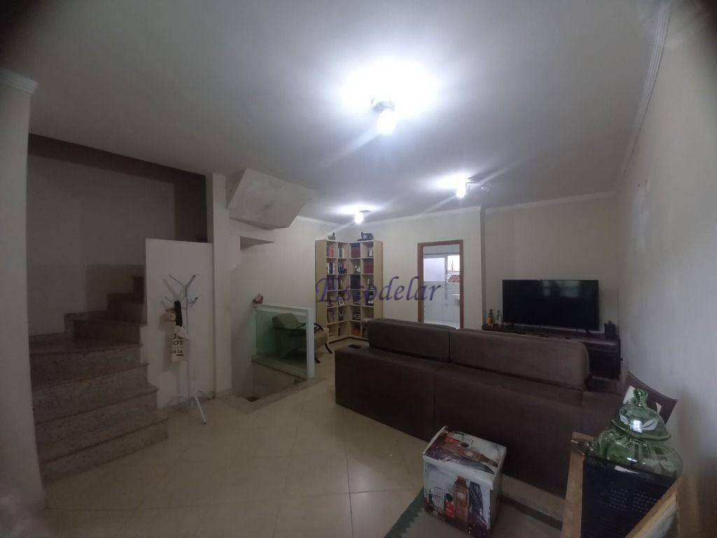 Casa de Condomínio à venda com 3 quartos, 212m² - Foto 2