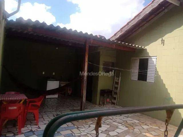 Casa à venda com 2 quartos, 140m² - Foto 9