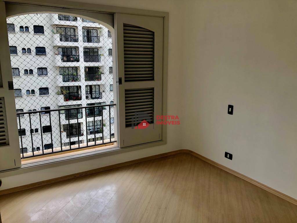 Apartamento à venda com 3 quartos, 141m² - Foto 17