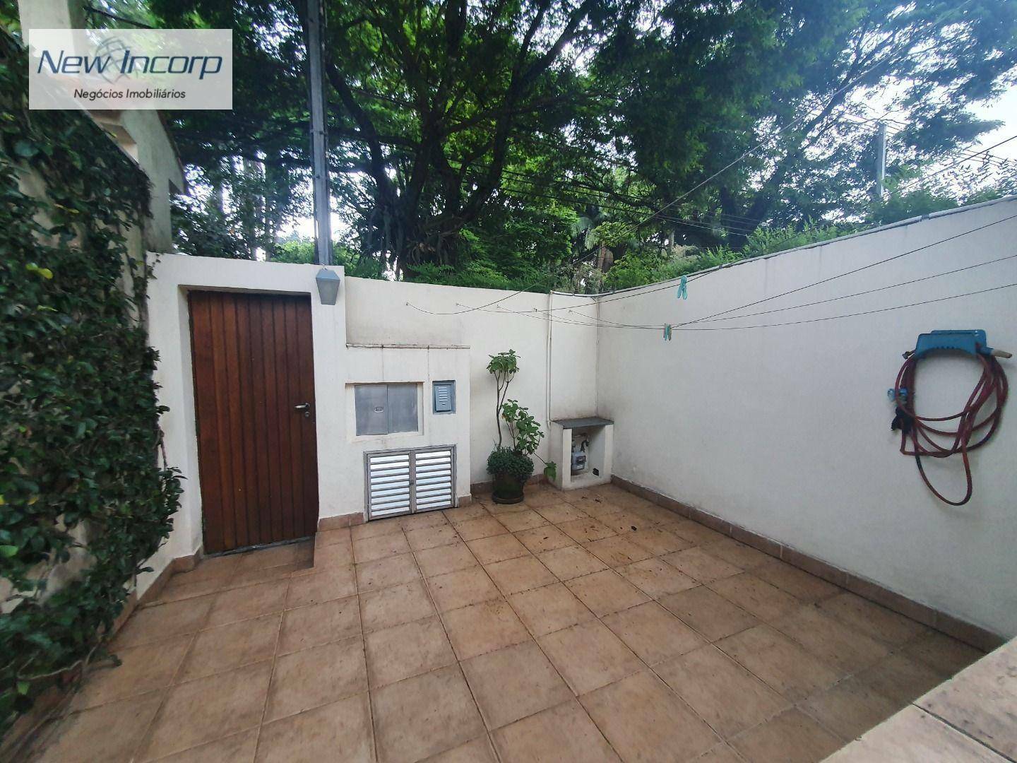 Casa à venda com 3 quartos, 334m² - Foto 25