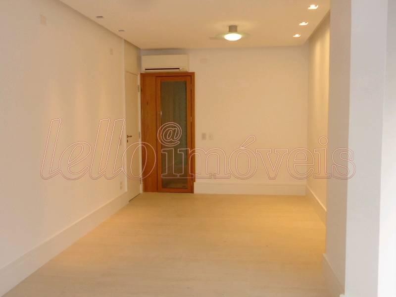 Apartamento para alugar com 3 quartos, 180m² - Foto 6