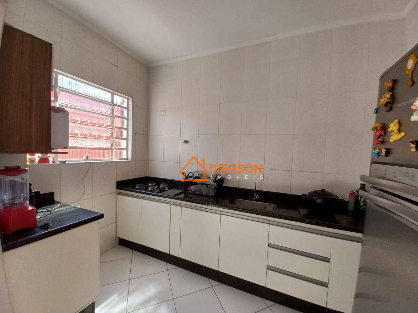 Casa à venda com 3 quartos, 149m² - Foto 4