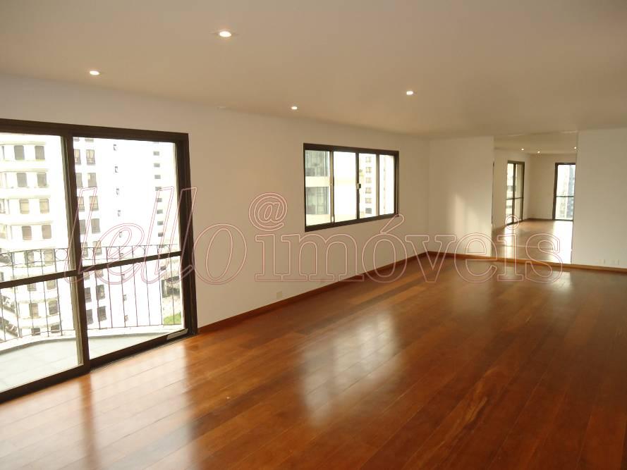 Apartamento para alugar com 3 quartos, 175m² - Foto 1