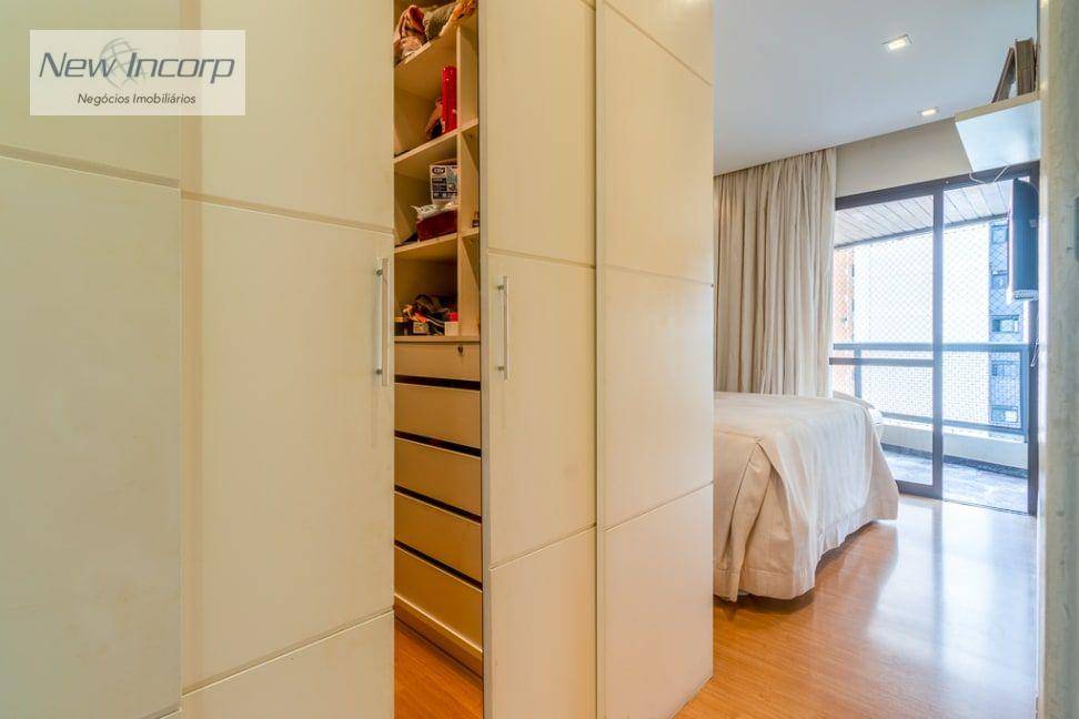 Apartamento à venda com 3 quartos, 154m² - Foto 15