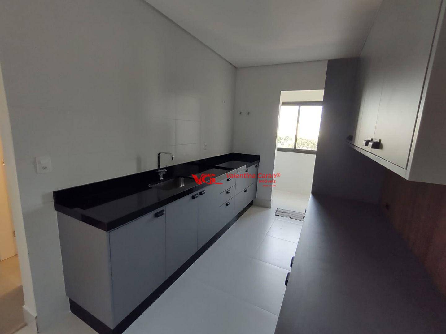 Apartamento à venda com 3 quartos, 126m² - Foto 4