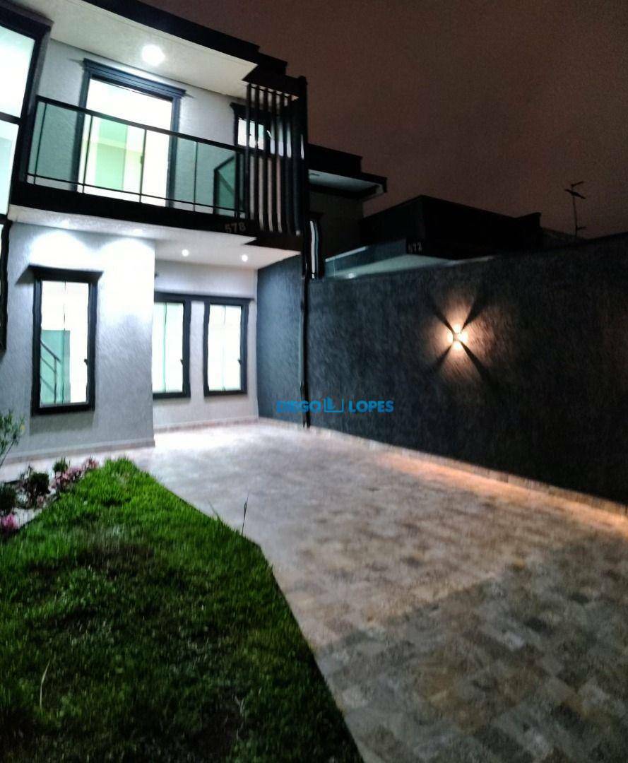 Sobrado à venda com 4 quartos, 153m² - Foto 1