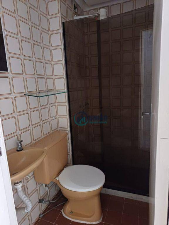 Apartamento à venda com 2 quartos, 75m² - Foto 17