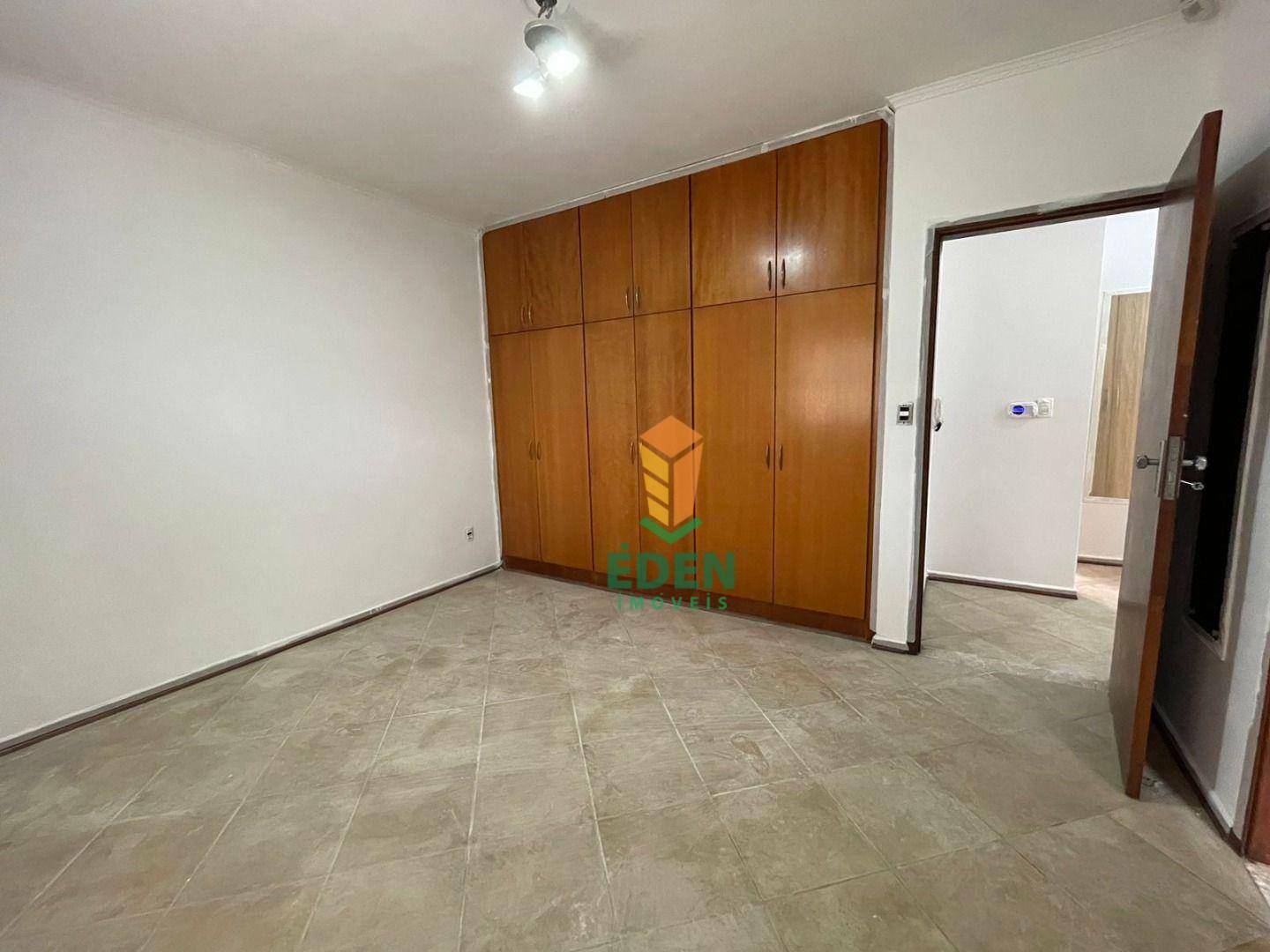 Casa à venda com 3 quartos, 375m² - Foto 17