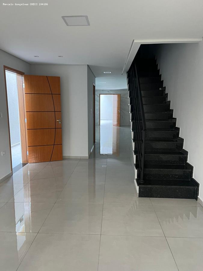 Sobrado à venda com 3 quartos, 152m² - Foto 2