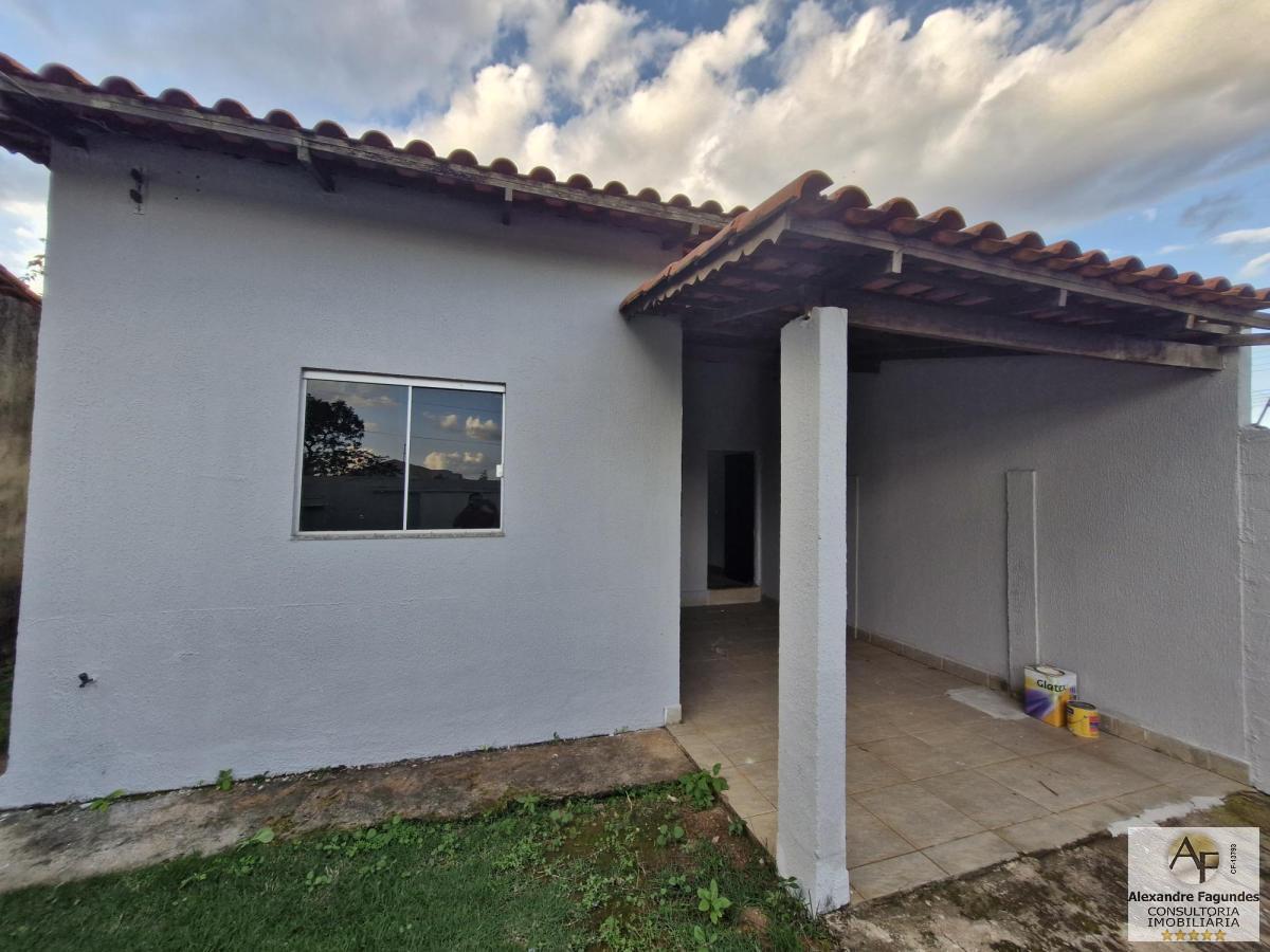 Casa à venda com 3 quartos, 60m² - Foto 3