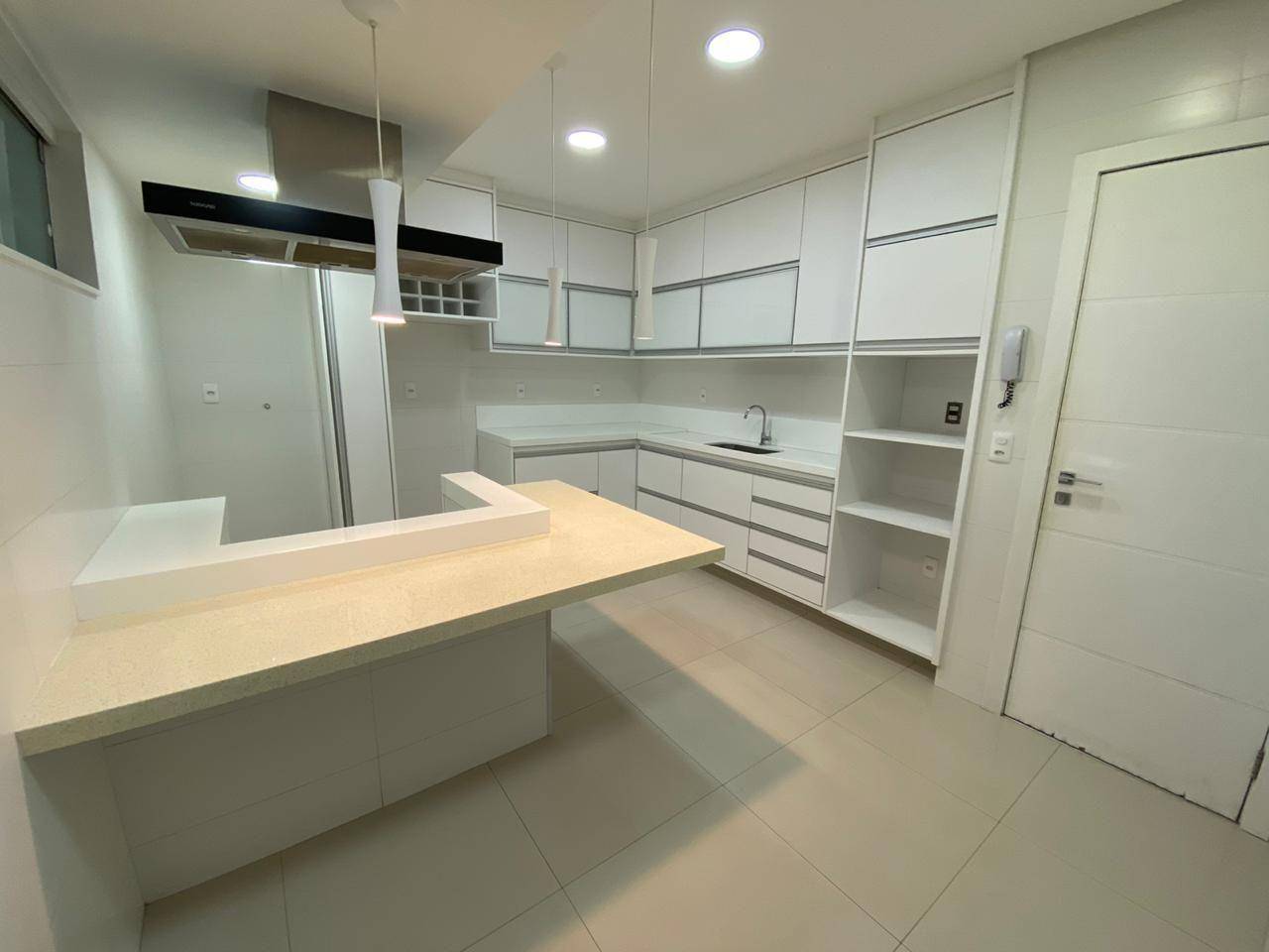 Apartamento à venda com 3 quartos, 105m² - Foto 13