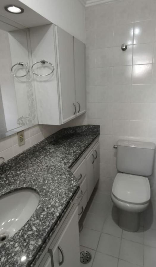 Apartamento para alugar com 3 quartos, 85m² - Foto 7