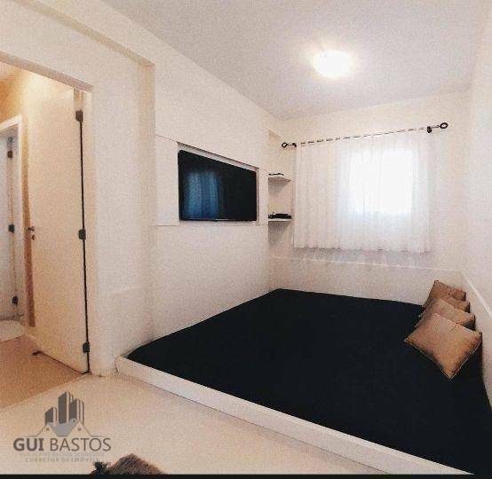 Apartamento à venda com 3 quartos, 166m² - Foto 3