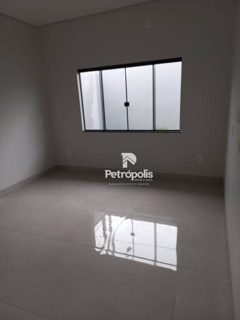 Casa à venda com 3 quartos, 300M2 - Foto 4