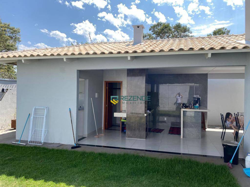 Casa, 3 quartos, 180 m² - Foto 2