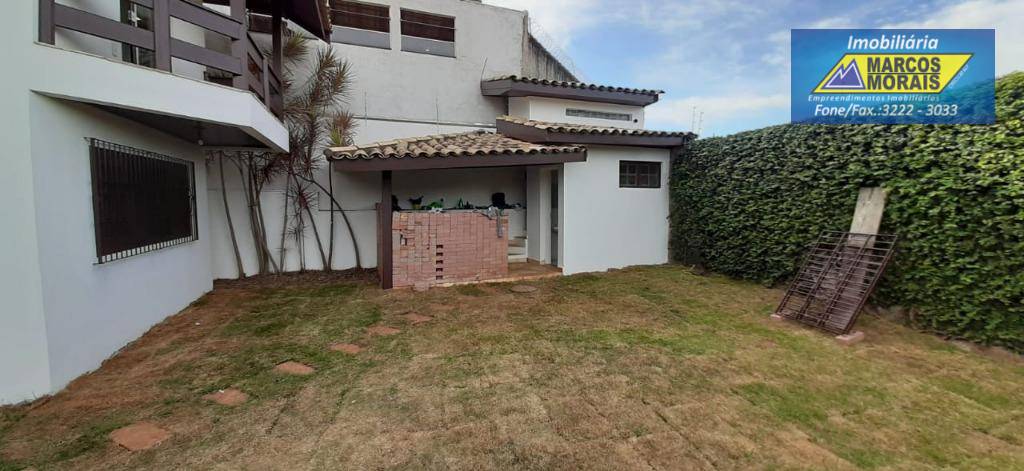 Casa à venda com 3 quartos, 380m² - Foto 20