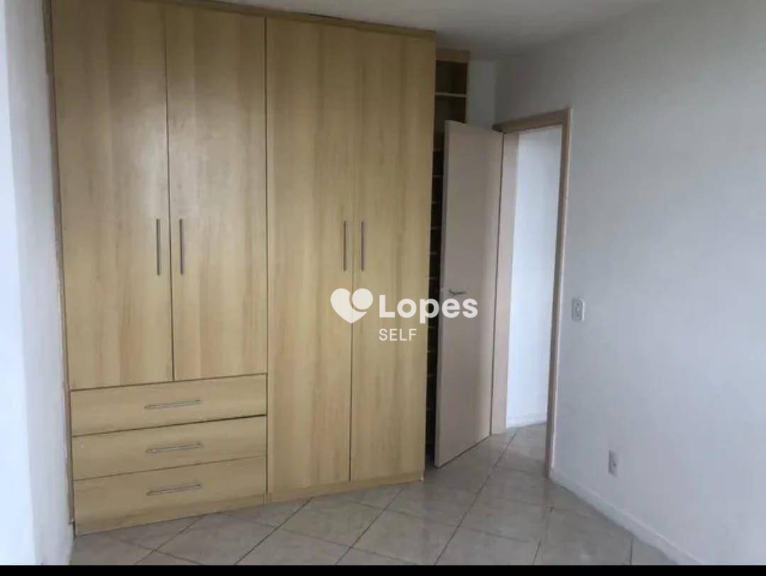 Apartamento à venda com 2 quartos, 65m² - Foto 3