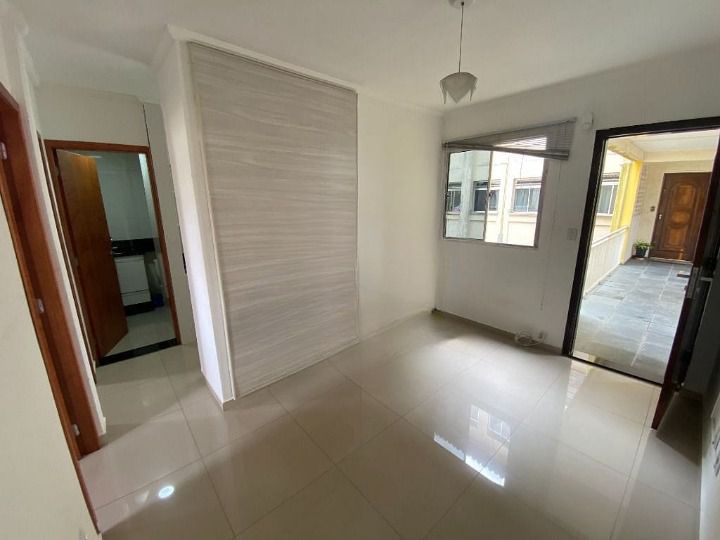 Apartamento à venda com 2 quartos, 50m² - Foto 2