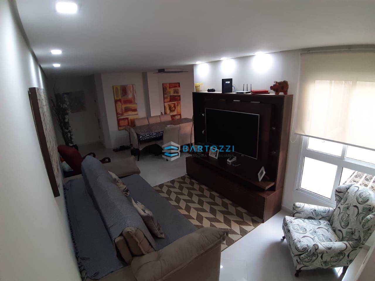 Apartamento à venda com 3 quartos, 210m² - Foto 1