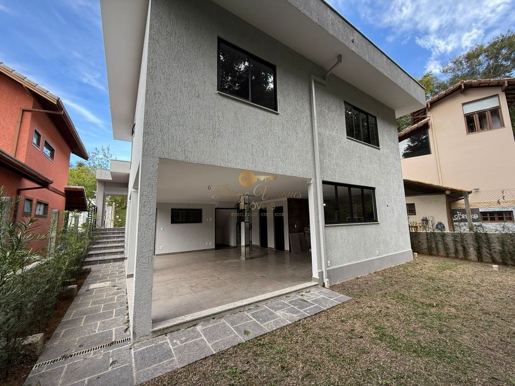 Casa de Condomínio à venda com 3 quartos, 300m² - Foto 3
