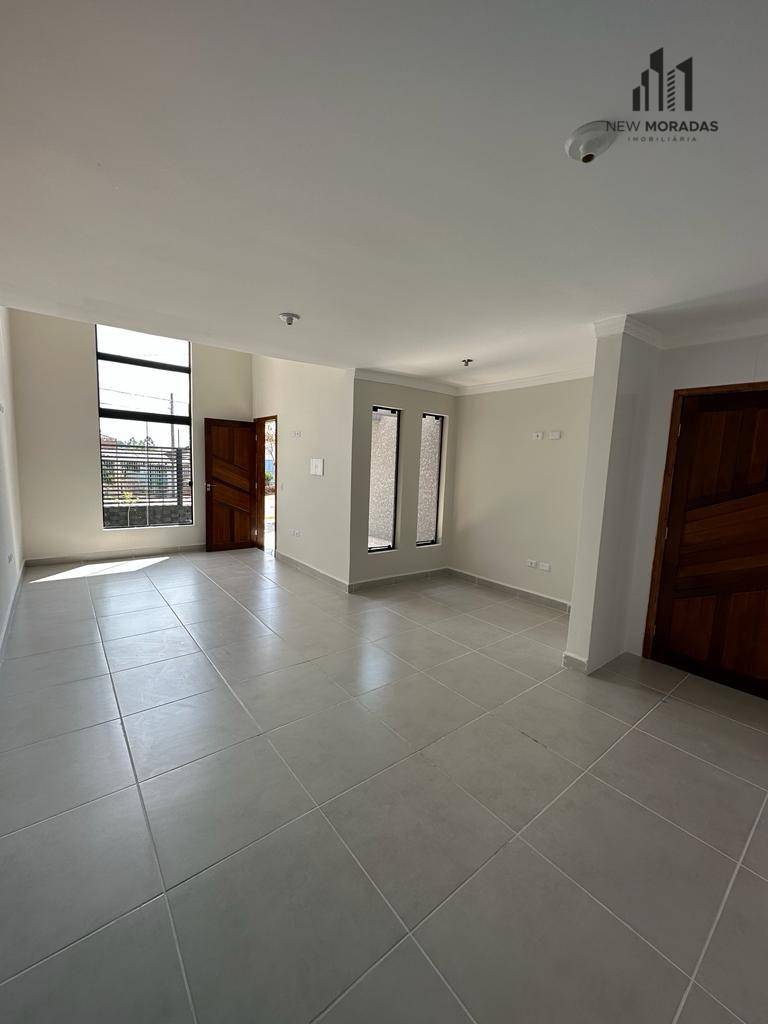 Casa à venda com 3 quartos, 90m² - Foto 1