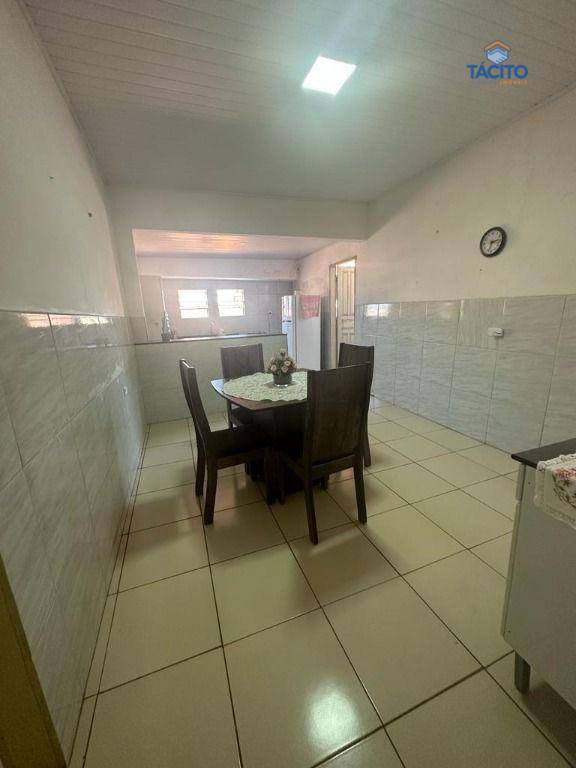 Casa à venda com 8 quartos, 400m² - Foto 18