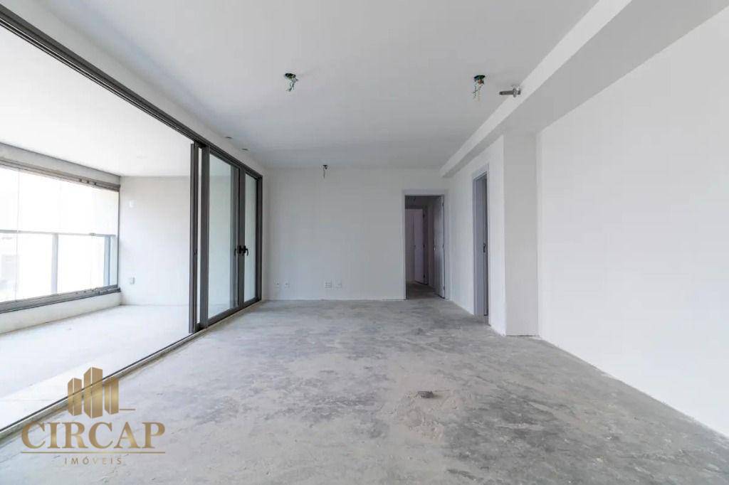 Apartamento à venda com 3 quartos, 165m² - Foto 2