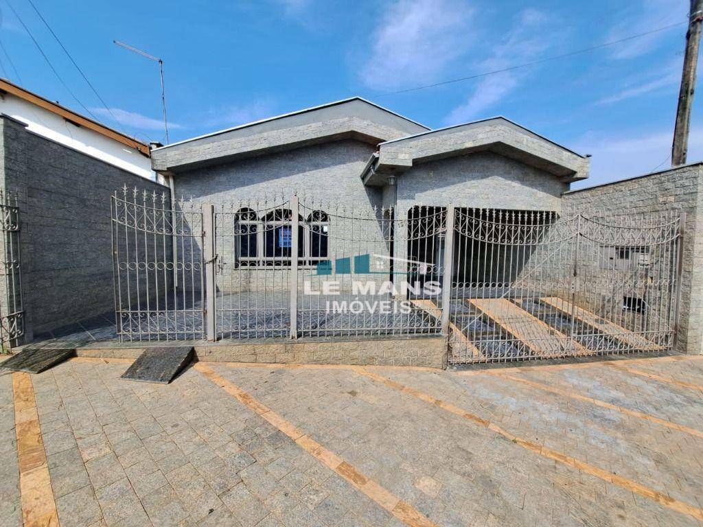 Casa à venda com 5 quartos, 160m² - Foto 1