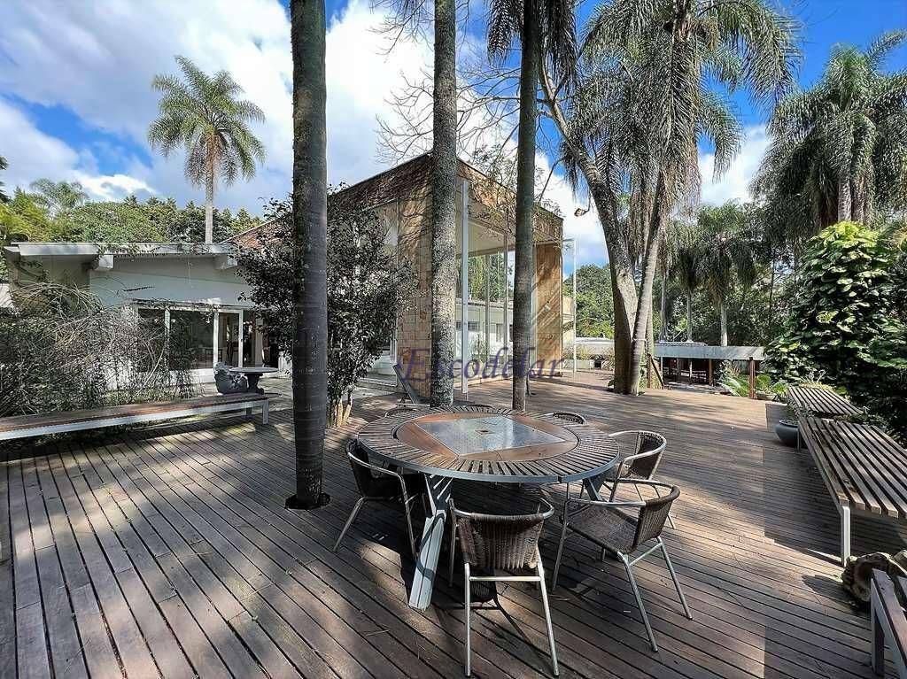 Casa à venda com 6 quartos, 1190m² - Foto 8