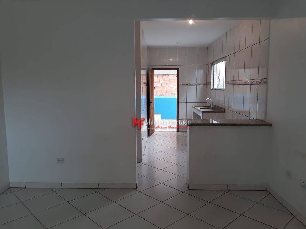 Casa à venda com 3 quartos, 80m² - Foto 7