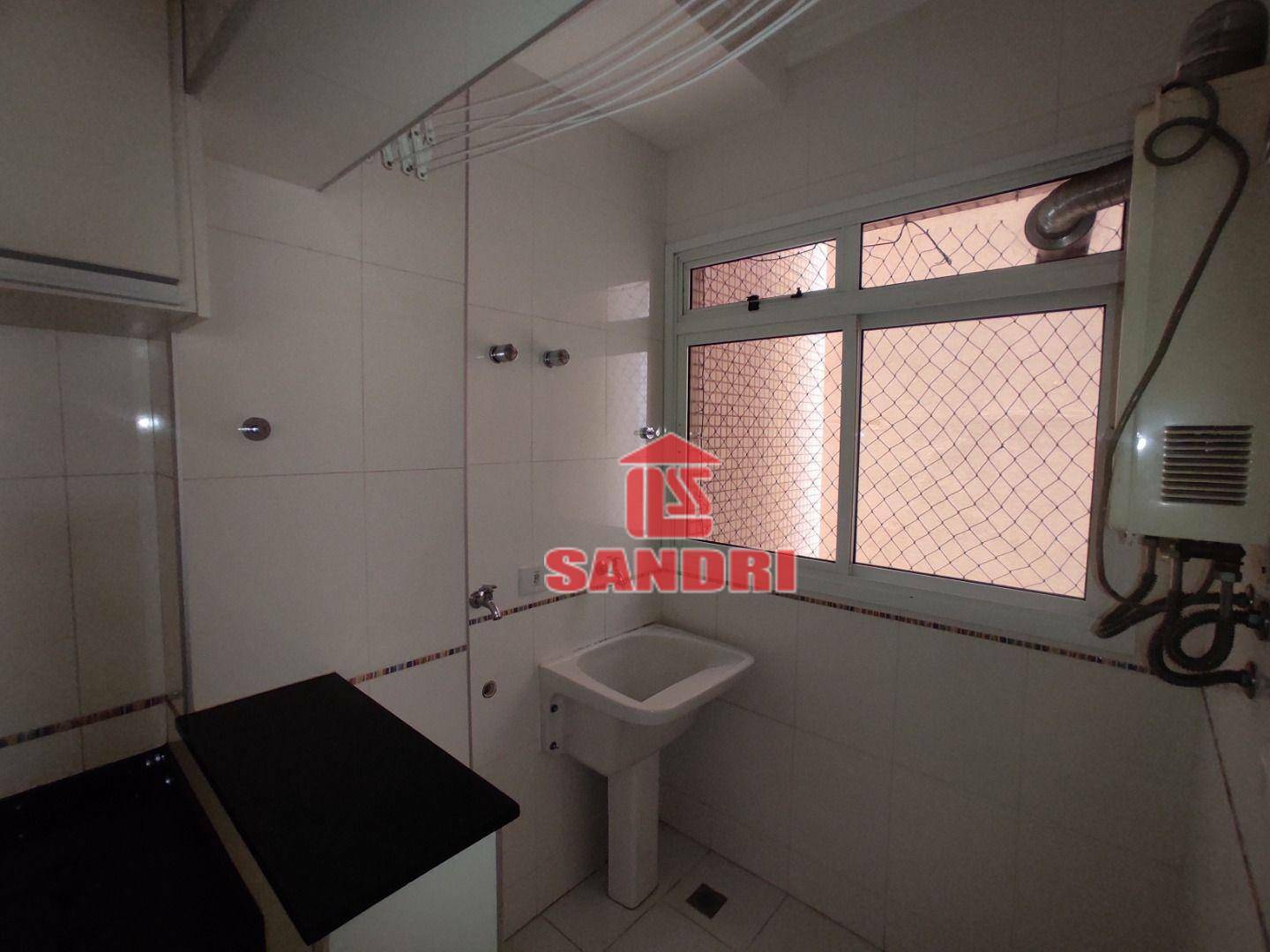 Apartamento à venda com 2 quartos, 70m² - Foto 4