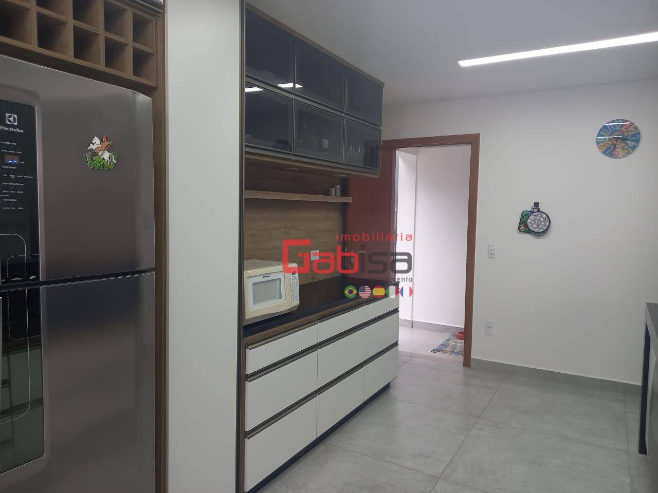 Casa à venda com 4 quartos, 266m² - Foto 11