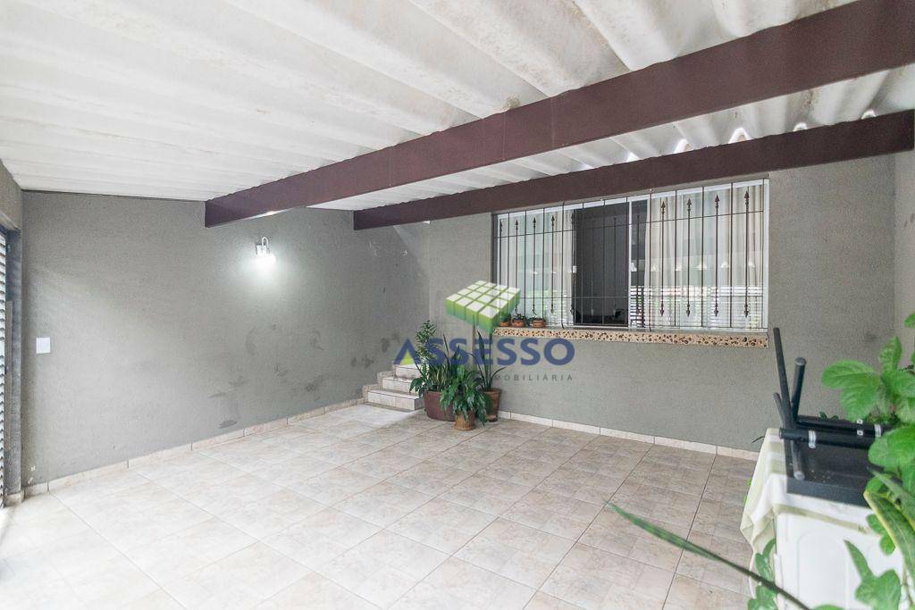 Casa à venda com 3 quartos, 162m² - Foto 4