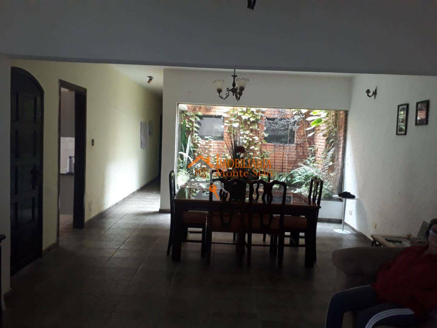 Casa à venda com 3 quartos, 200m² - Foto 4