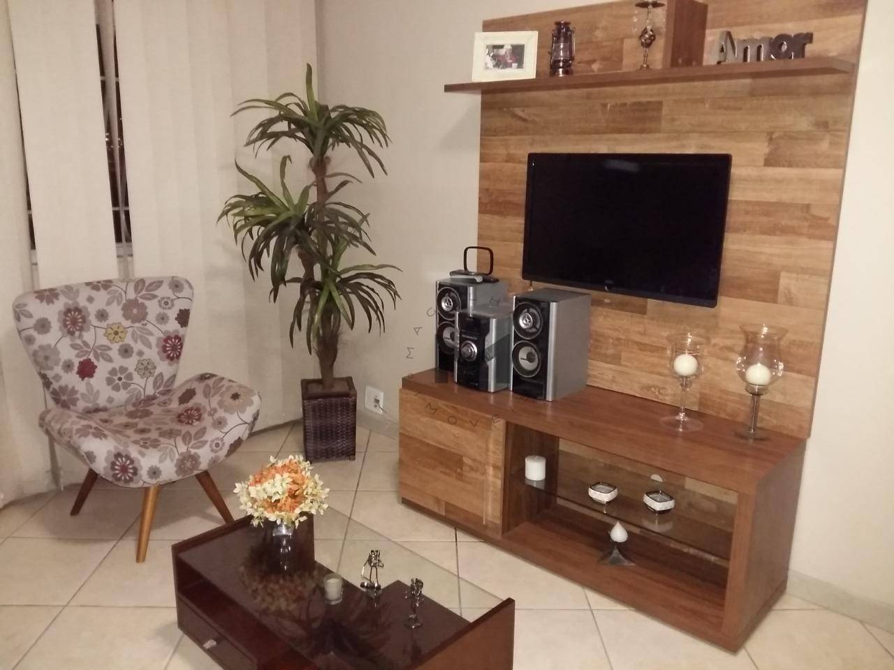 Apartamento à venda com 2 quartos, 79m² - Foto 1