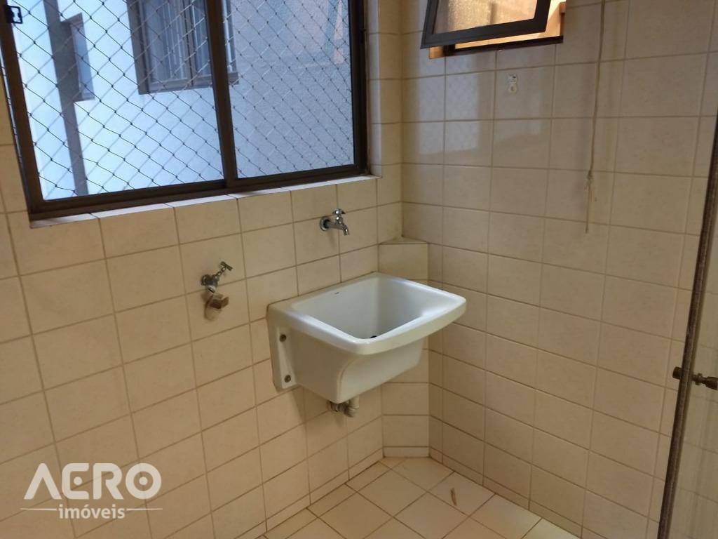 Apartamento à venda com 3 quartos, 80m² - Foto 5