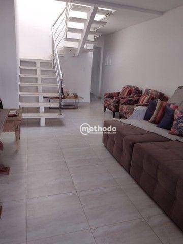 Casa à venda com 3 quartos, 180m² - Foto 2