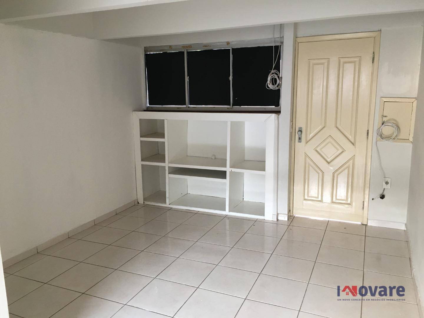 Apartamento à venda com 2 quartos, 60m² - Foto 1